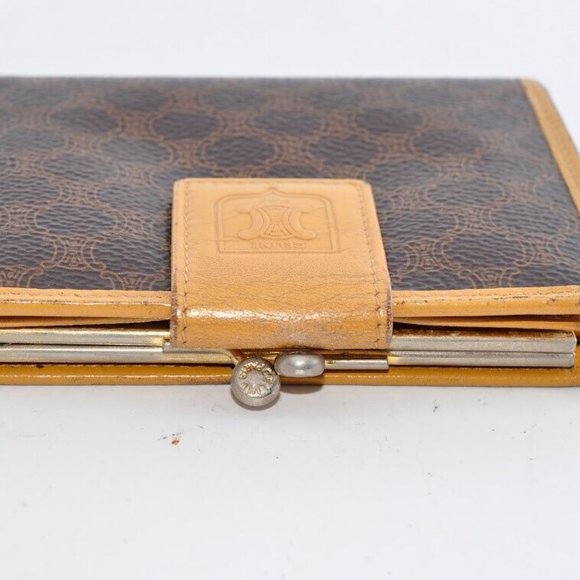 0404221 Celine Macadam Triomphe Clasp Bi-Fold Wallet Leather Brown Logo - Picture 6 of 10